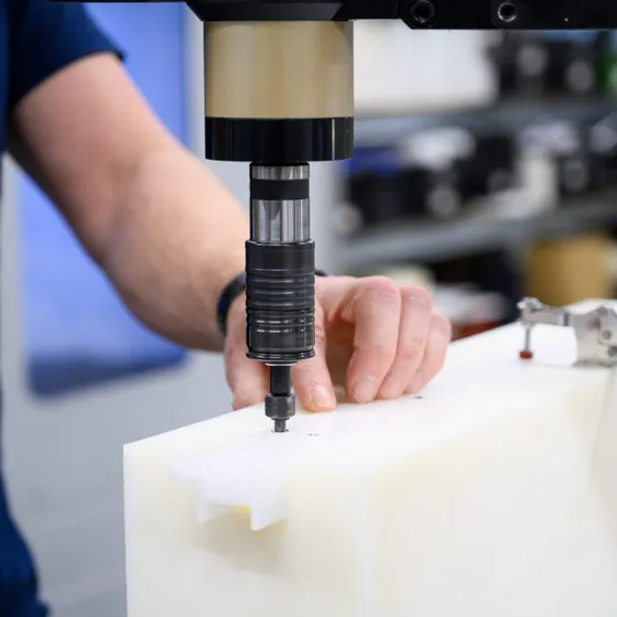 Assemblage van kunststofcomponenten tot een eindproduct bij Microtherm